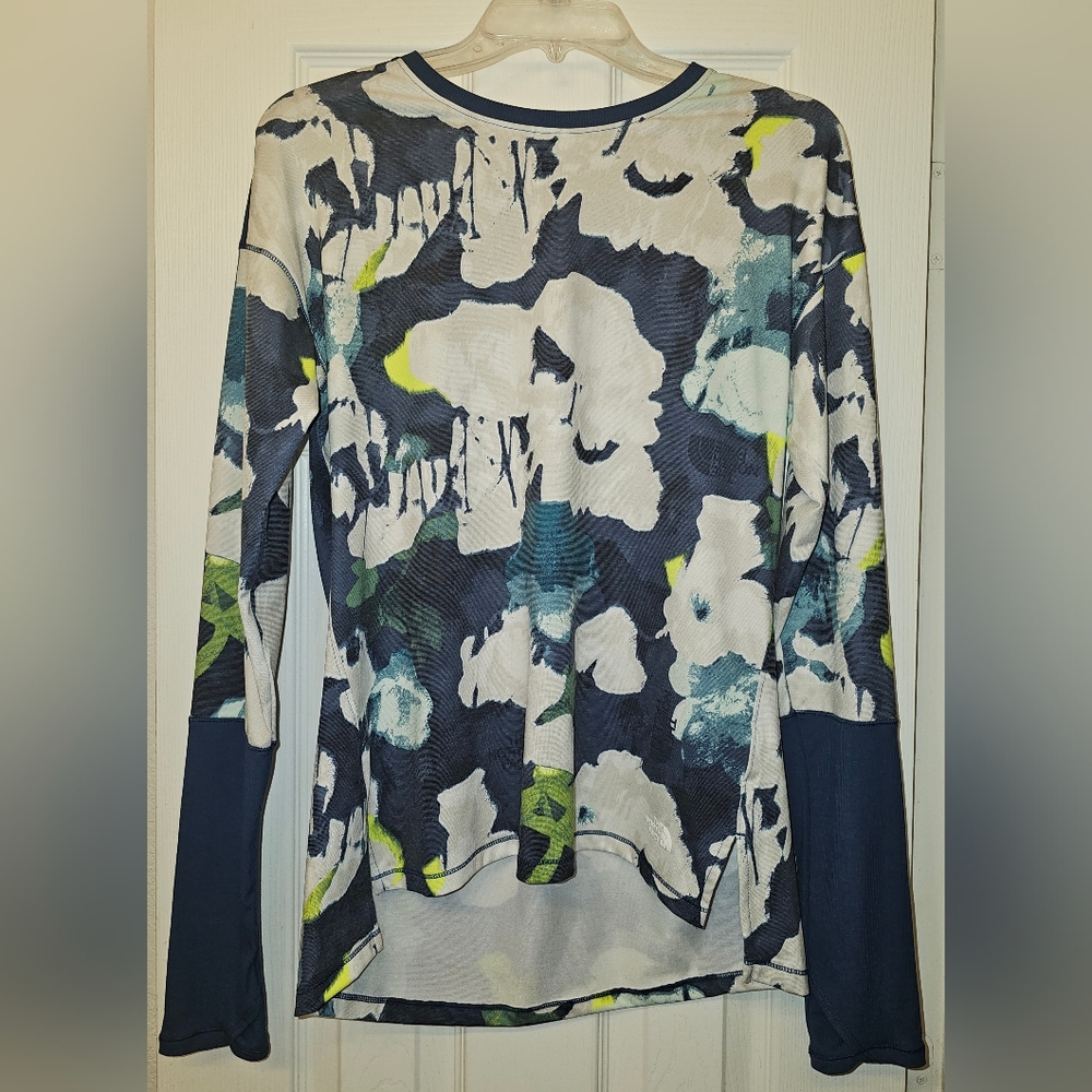 The North Face Dawndreamer Women's Navy and White Floral Top